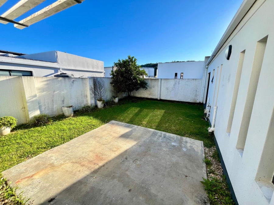 To Let 2 Bedroom Property for Rent in Nahoon Valley Park Eastern Cape